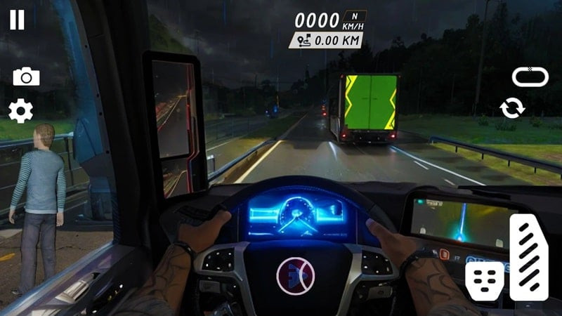 alt: Hình ảnh game Cargo Truck Simulator 2023 cho thấy giao diện trong buồng lái xe tải.