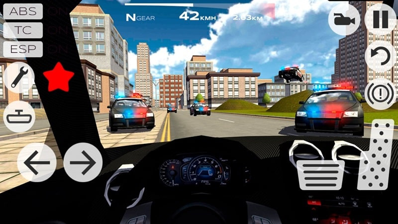 alt: Hình ảnh trò chơi Extreme Car Driving Racing 3D cho thấy một chiếc xe đang bị cảnh sát truy đuổi.