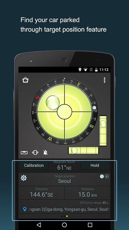 alt: Hình ảnh ứng dụng Compass Level & GPS trên điện thoại, hiển thị tính năng la bàn