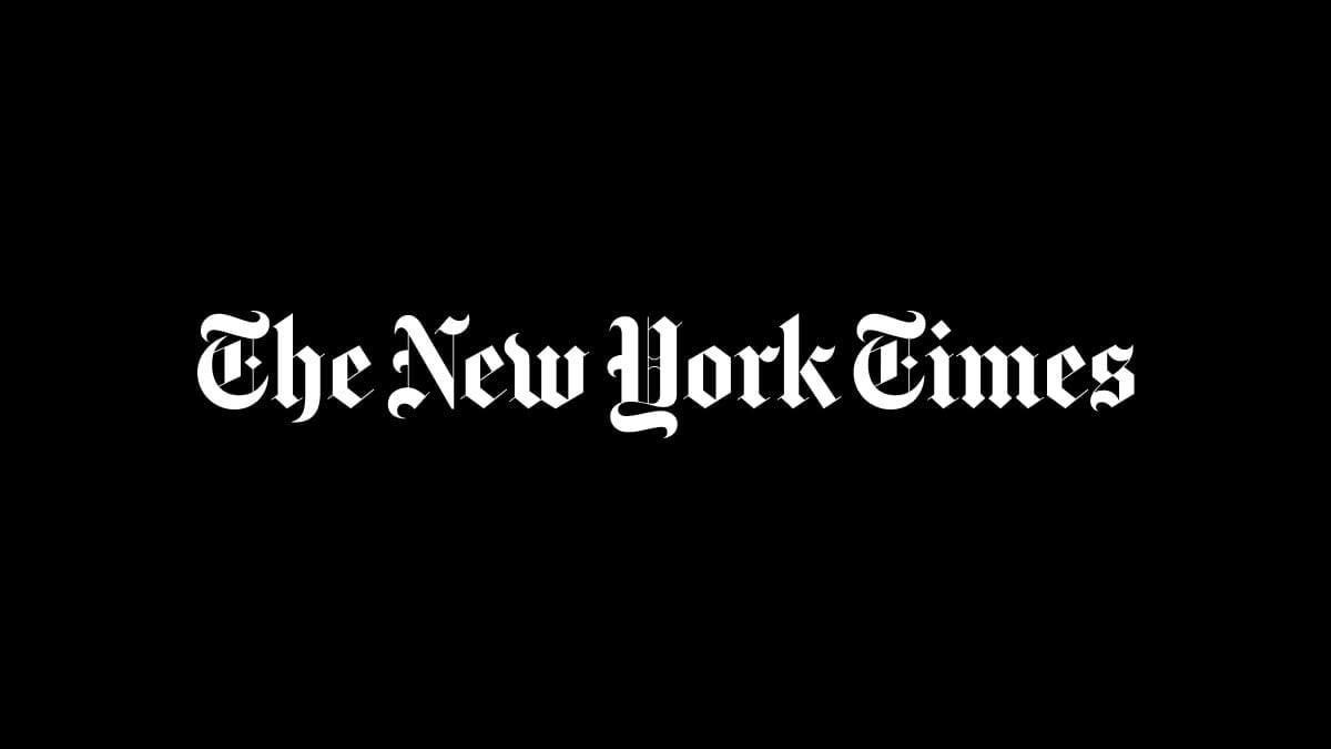 alt="Giao diện ứng dụng The New York Times trên điện thoại"