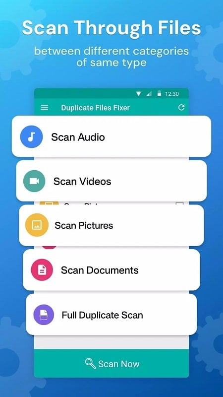 Duplicate Files Fixer scanning for duplicate files on a phone.