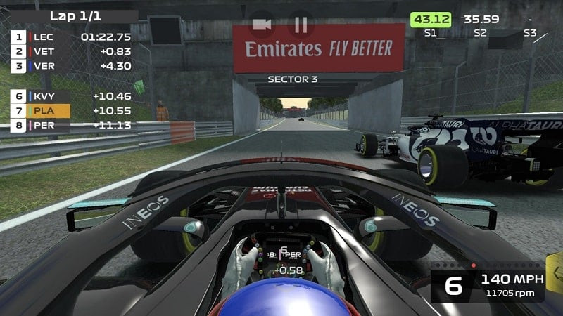 F1 Mobile Racing MOD APK Multiplayer